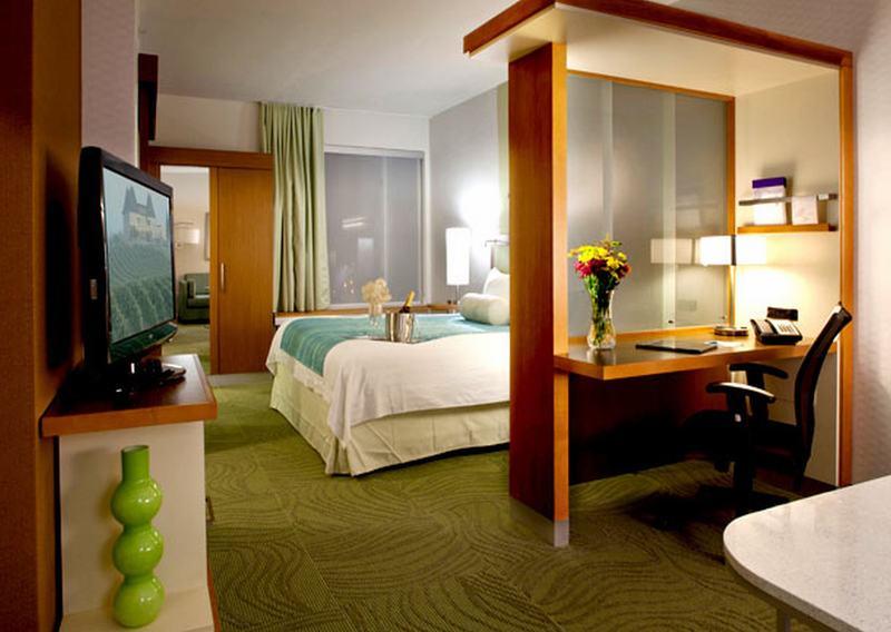Springhill Suites By Marriott Huntsville Downtown Bagian luar foto