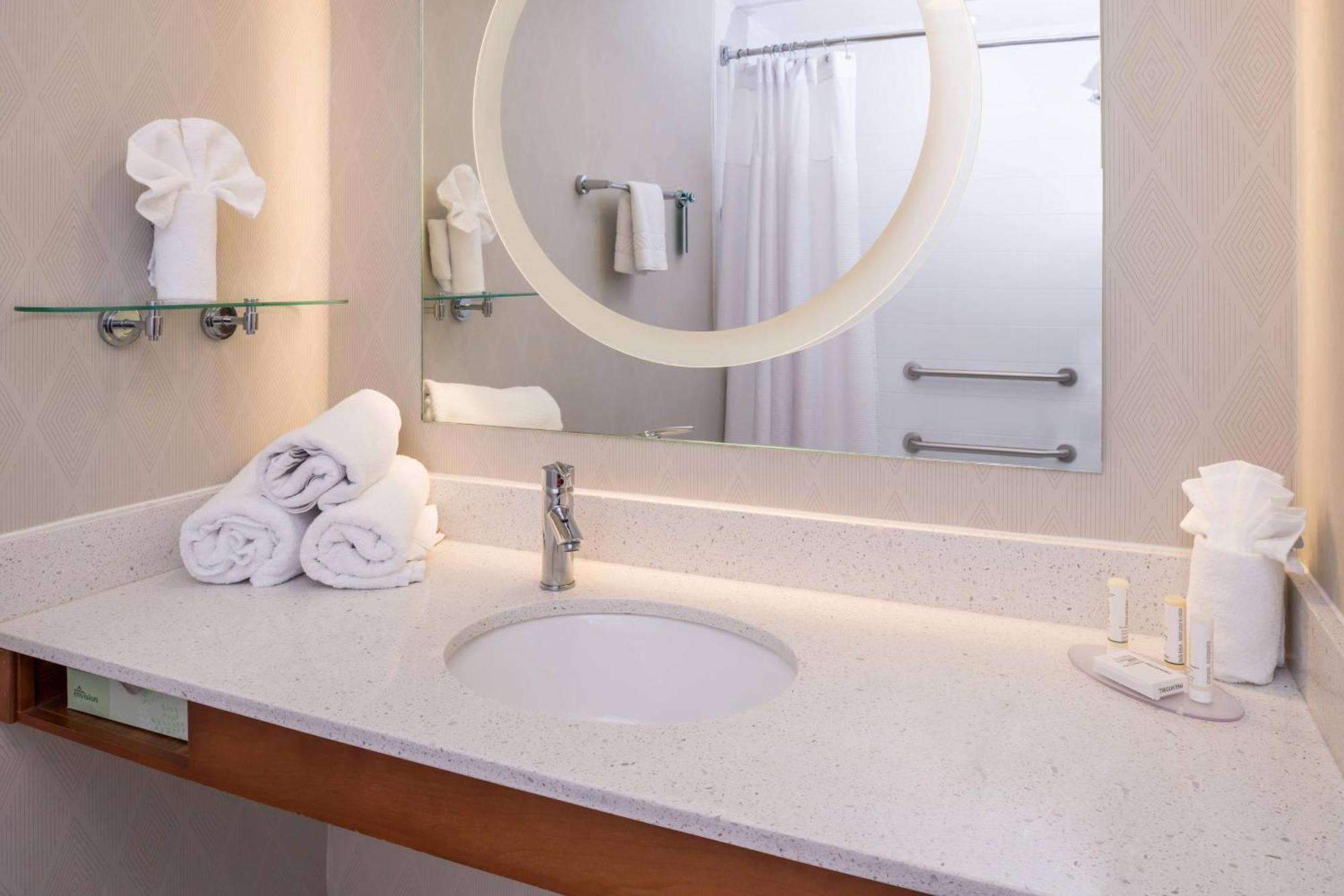 Springhill Suites By Marriott Huntsville Downtown Bagian luar foto