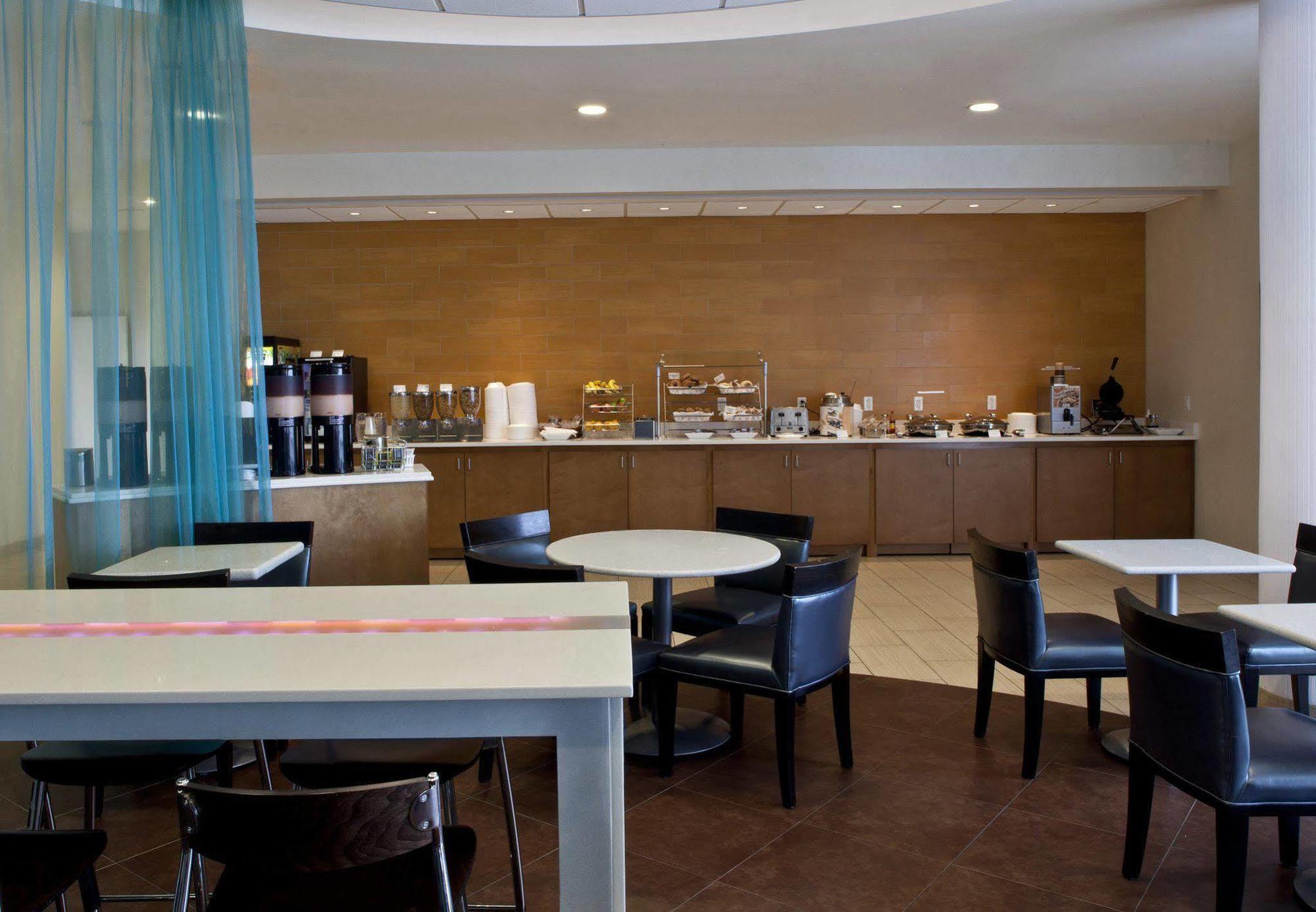 Springhill Suites By Marriott Huntsville Downtown Bagian luar foto
