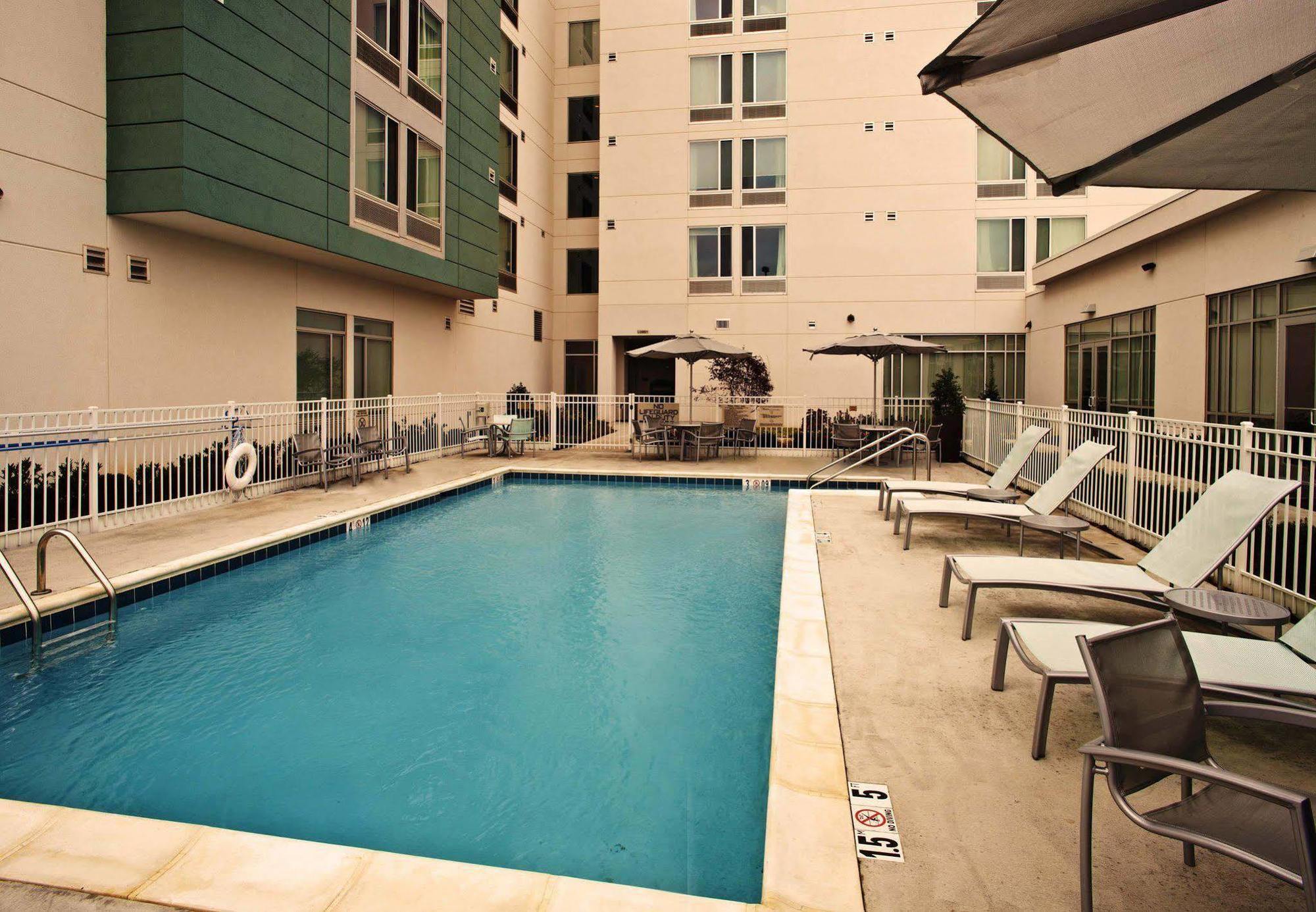 Springhill Suites By Marriott Huntsville Downtown Bagian luar foto